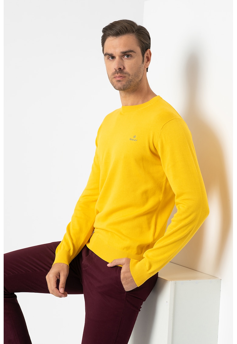 Pulover cu decolteu la baza gatului si broderie logo