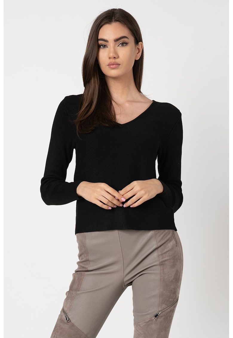 Pulover din tricot fin