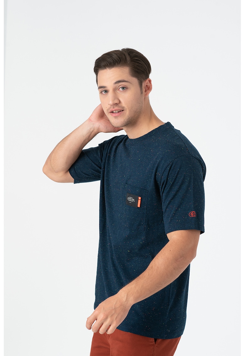 Tricou lejer cu decolteu la baza gatului si nopeuri multicolore Tricou lejer cu decolteu la baza gatului si nopeuri multicolore