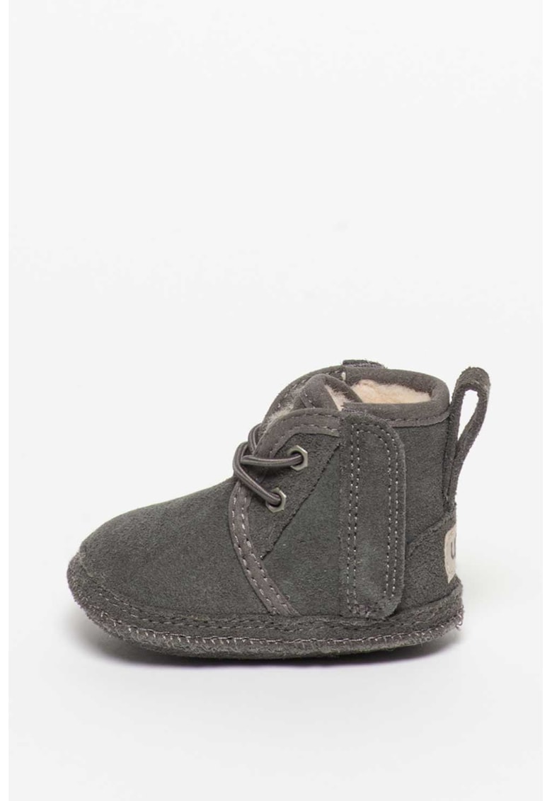 Botosei din piele intoarsa cu sireturi si inchidere velcro