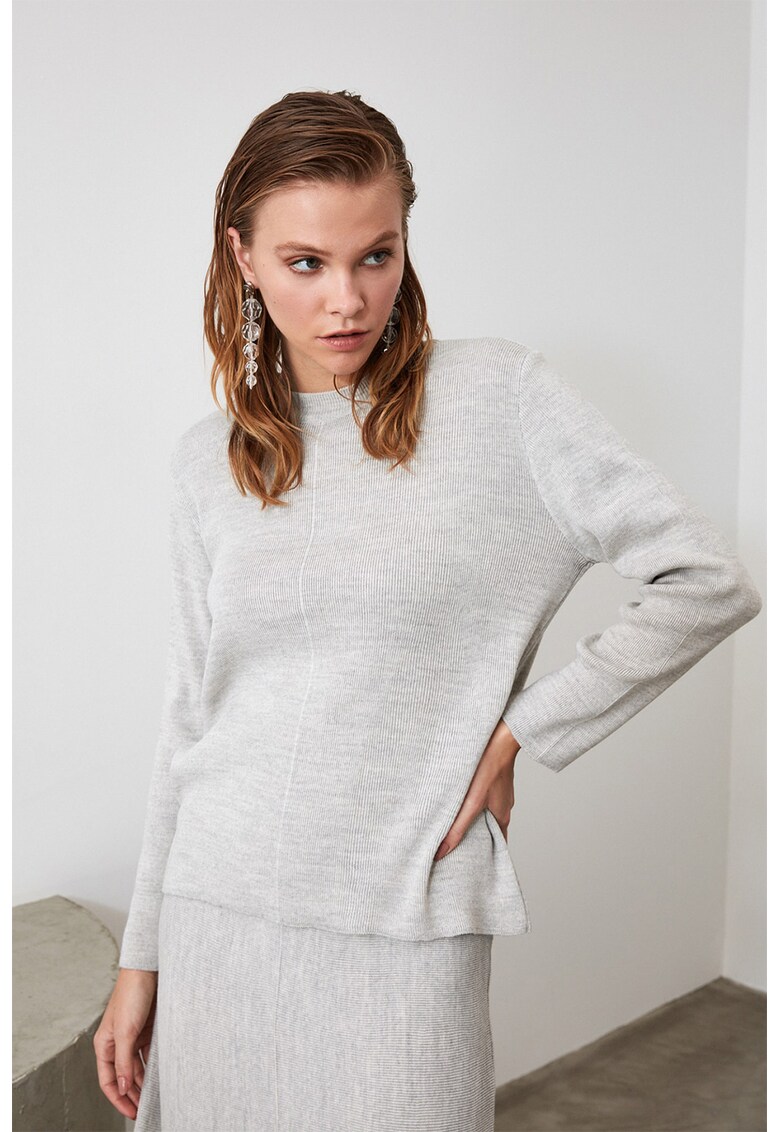 Set de pulover si fusta din tricot - 2 piese