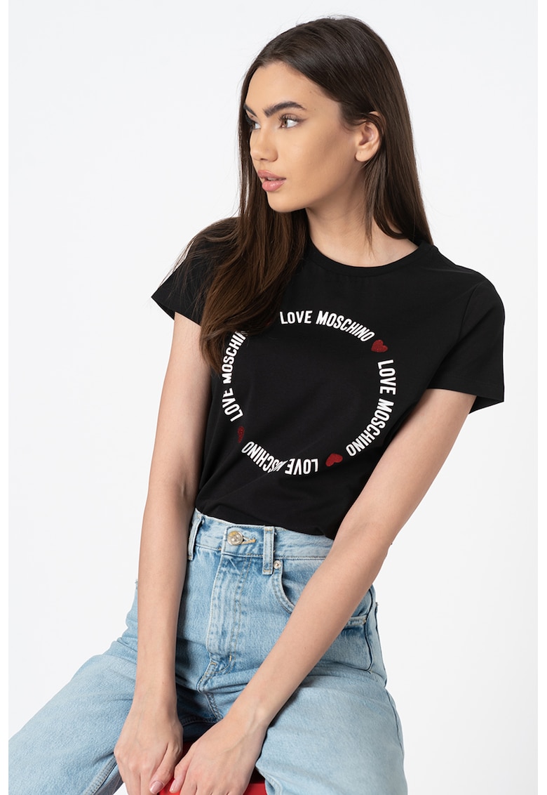 Tricou cu decolteu la baza gatului si imprimeu logo