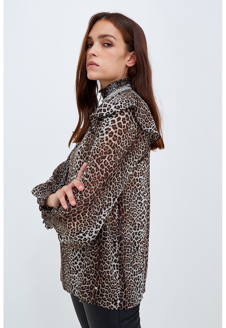 Bluza cu animal print si detalii cu volane