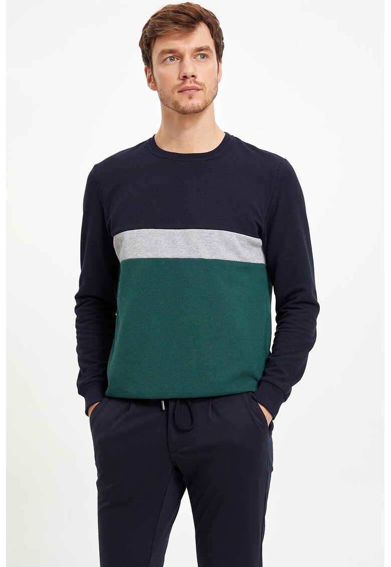 Bluza cu decolteu la baza gatului si model colorblock