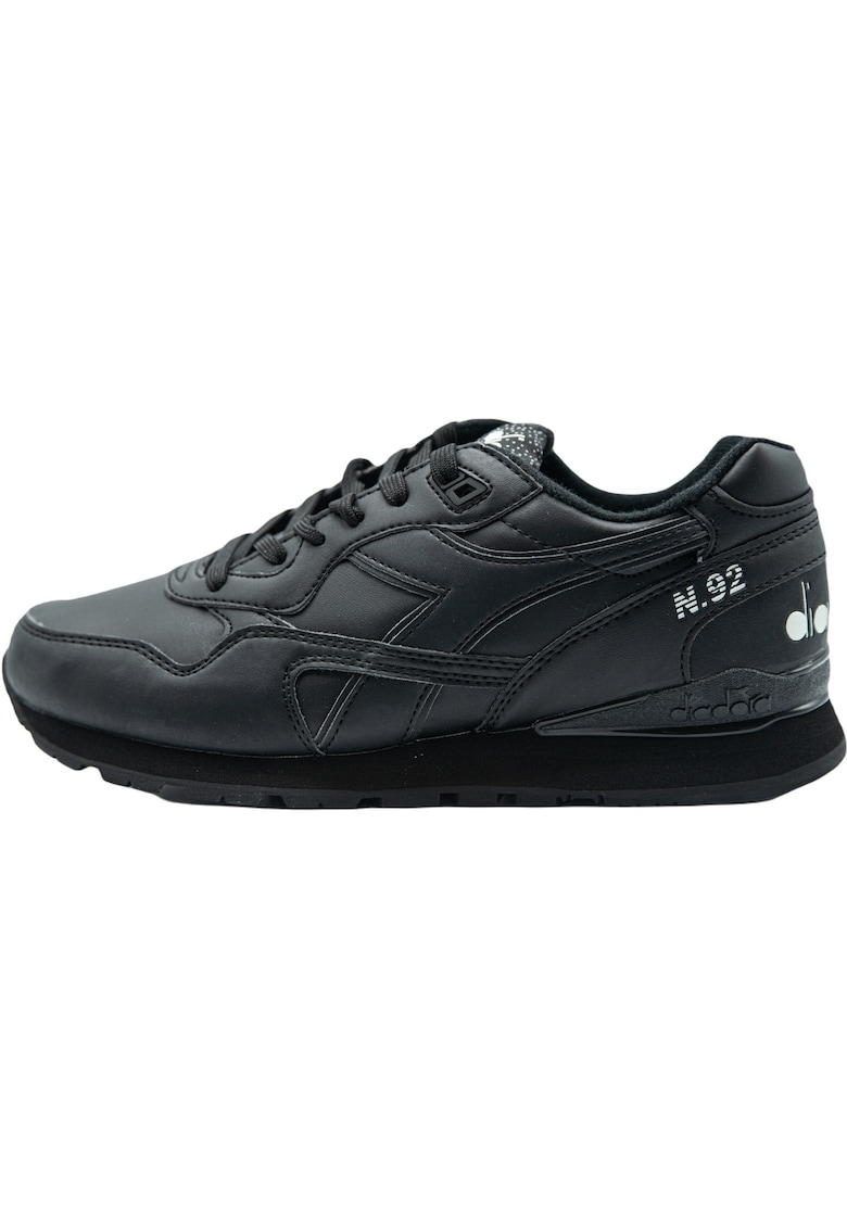 Pantofi sport low-top de piele ecologica cu logo stantat pe partea din spate