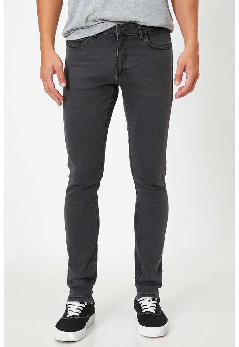 Blugi skinny fit