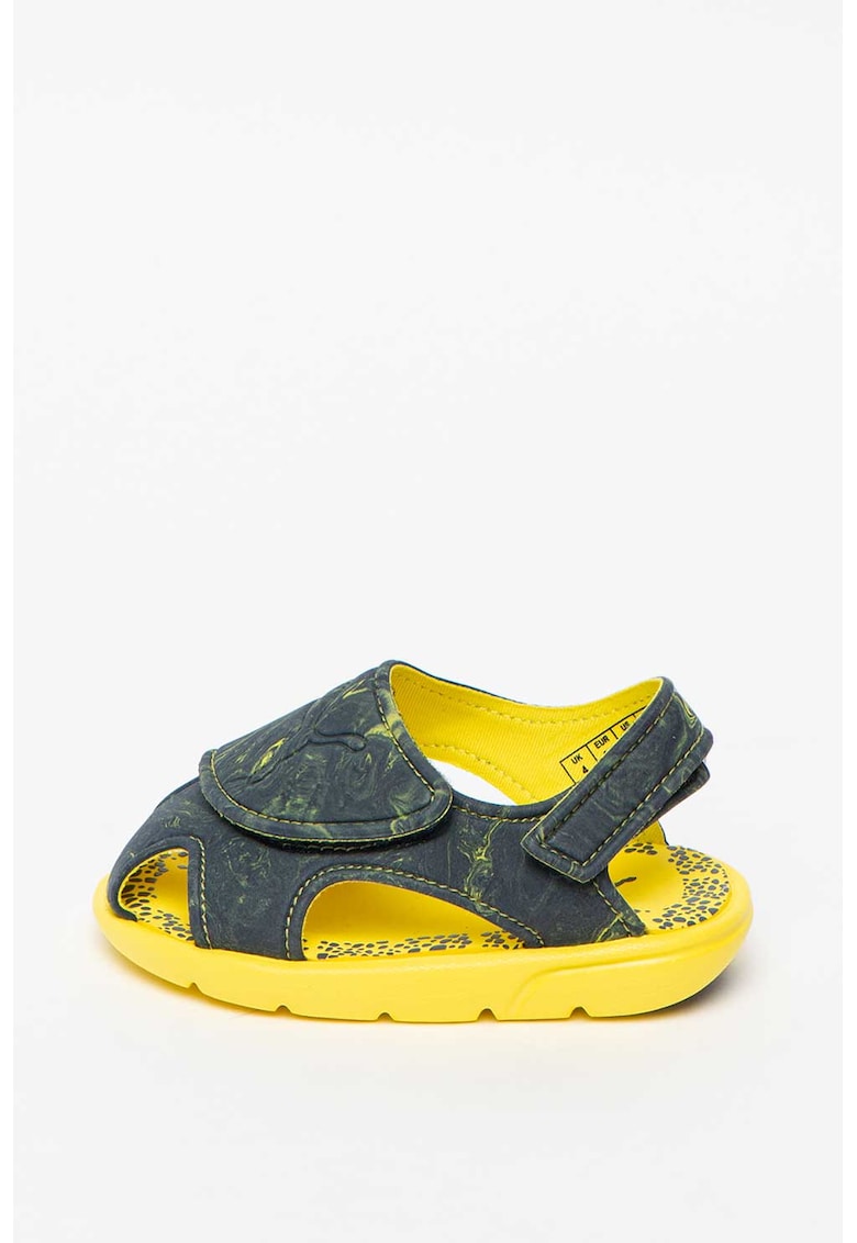 Sandale cu inchidere velcro si decupaje