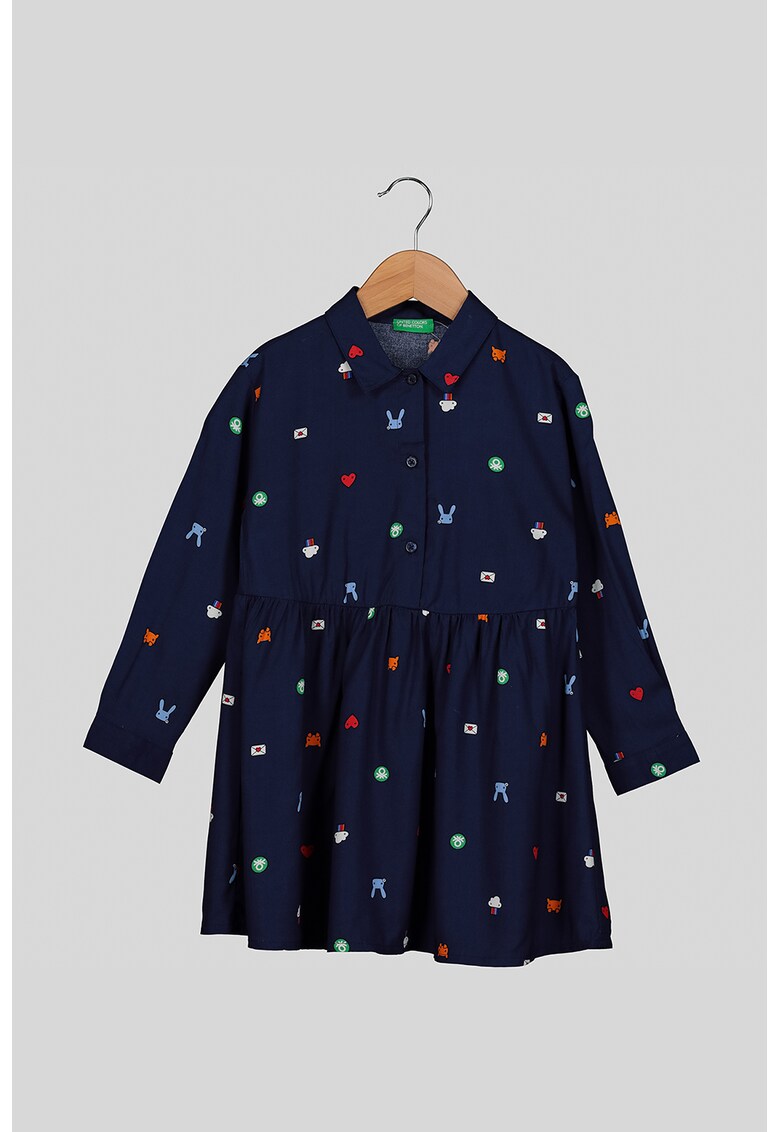 Rochie cu model si fenta cu nasturi