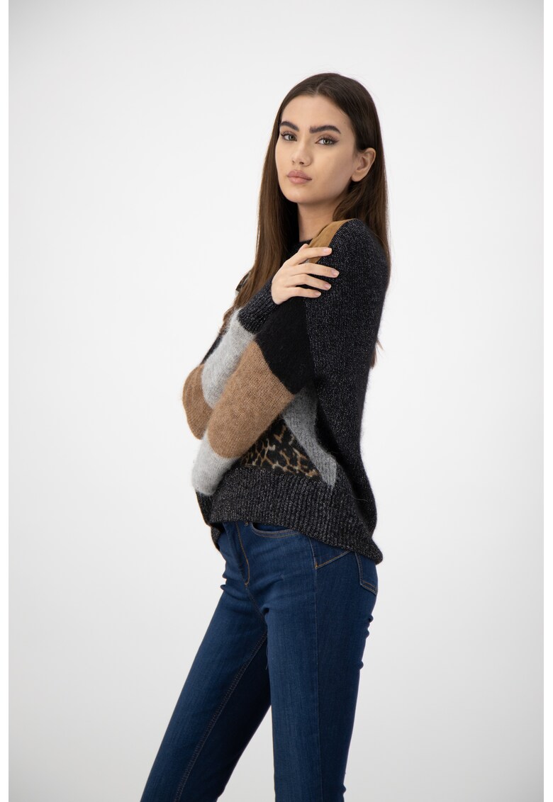 Pulover din amestec de lana - cu garnitura cu animal print