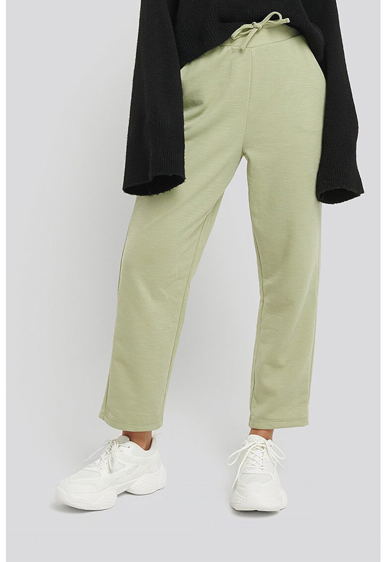 Pantaloni sport crop cu snur de ajustare in talie