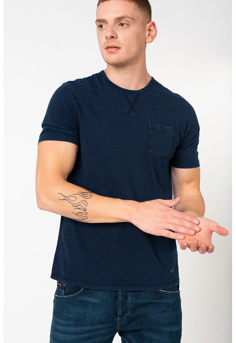 Tricou cu decolteu la baza gatului si buzunar pe piept
