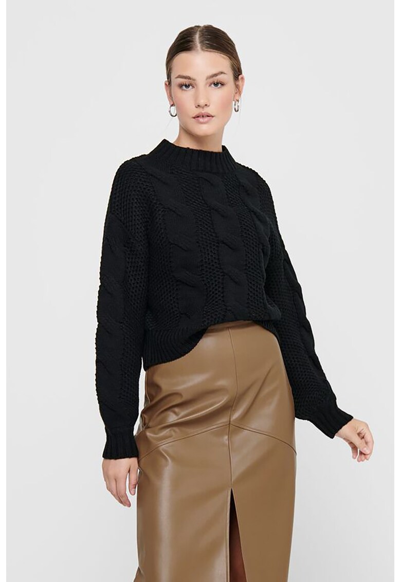 Pulover cu model torsade si maneci cazute