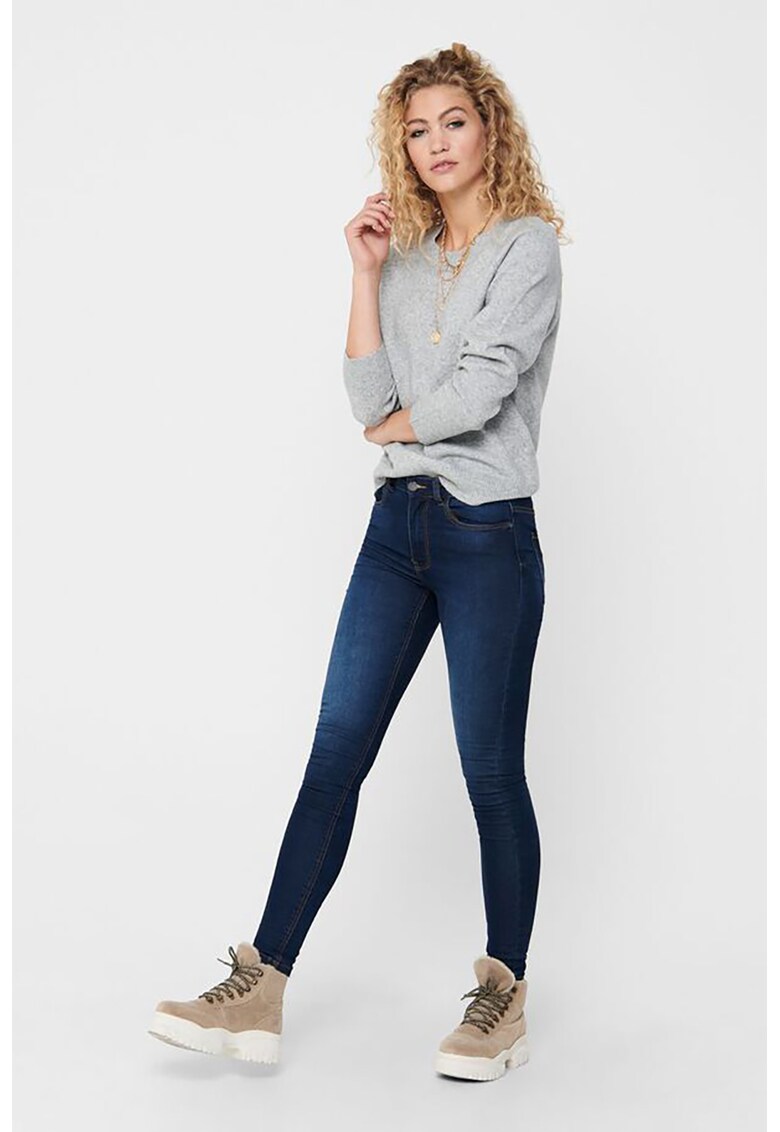 Pulover tricotat fin cu maneci raglan