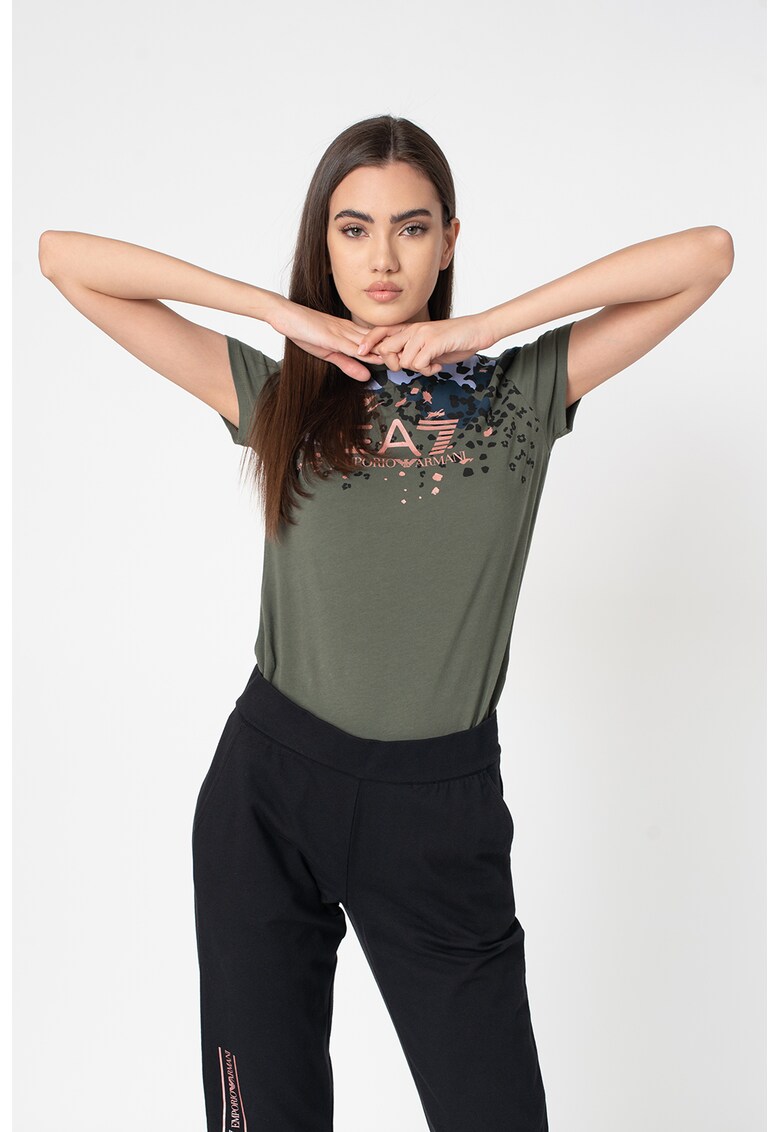 Tricou cu decolteu la baza gatului - imprimeu logo si grafic