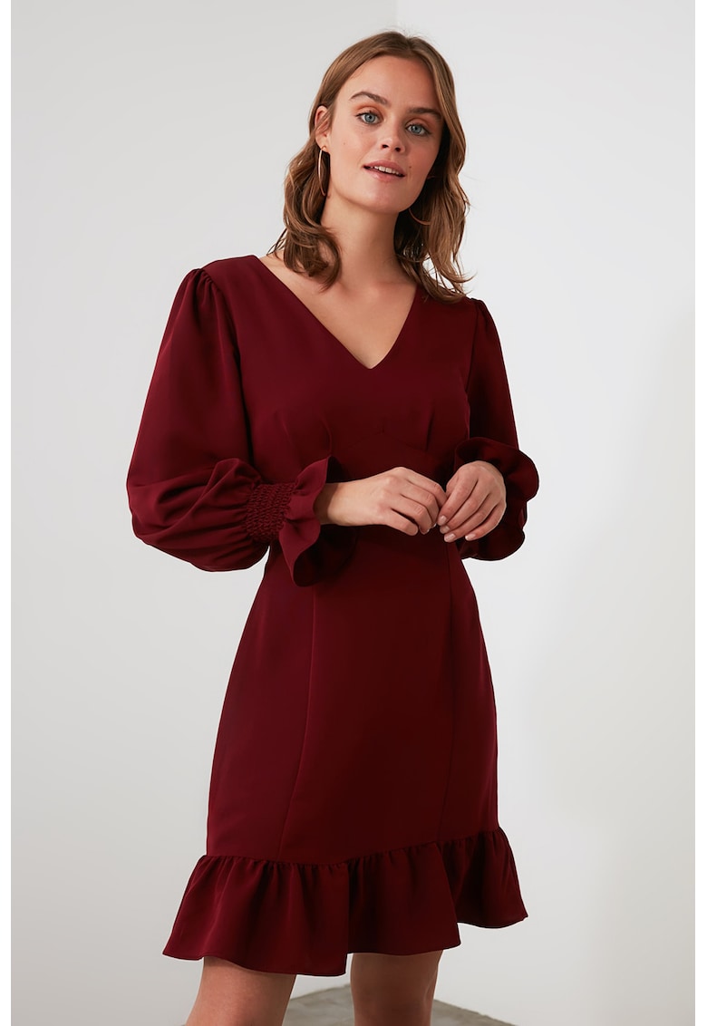 Rochie mini evazata cu terminatie cu volane Rochie mini evazata cu terminatie cu volane