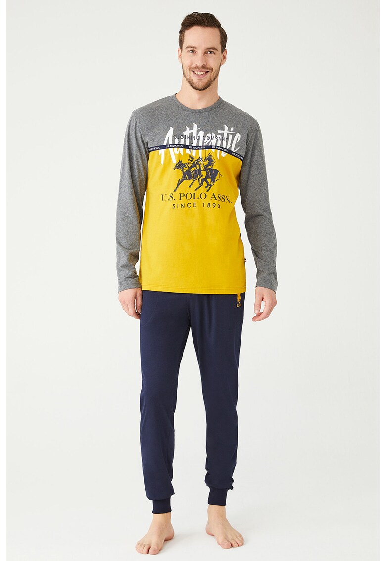 Pijama cu logo supradimensionat Pijama cu logo supradimensionat