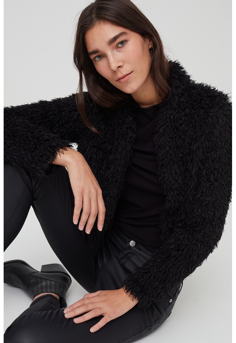 Jacheta crop de blana sintetica Jacheta crop de blana sintetica