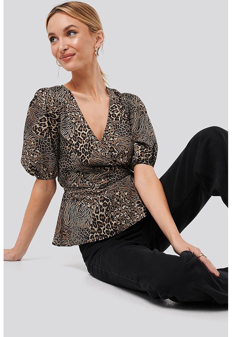 Bluza cu animal print si maneci bufante