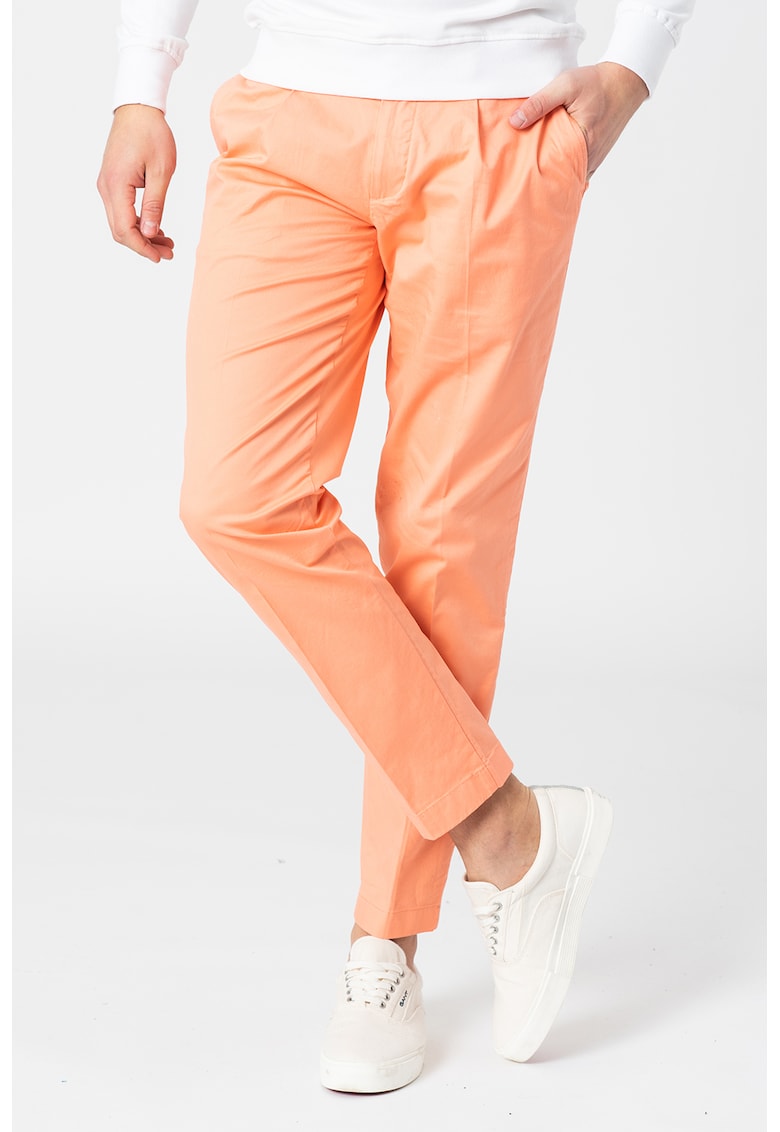 Pantaloni chino conici