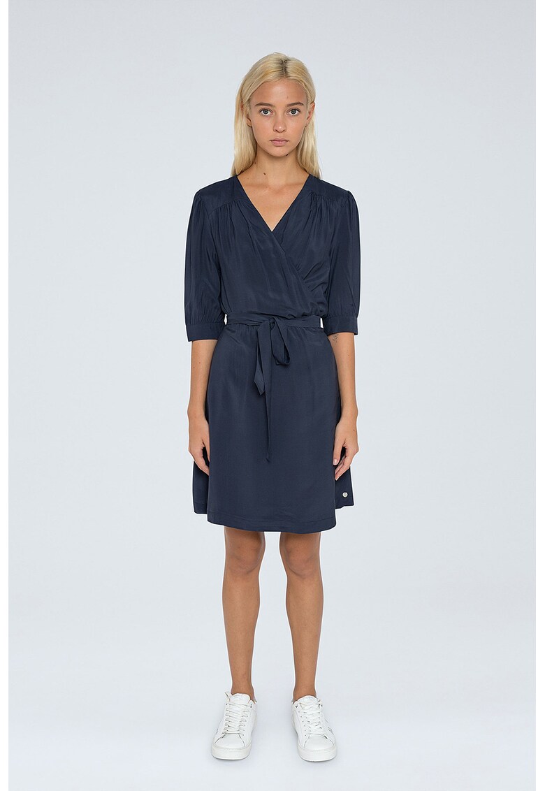 Rochie mini evazata cu maneci medii