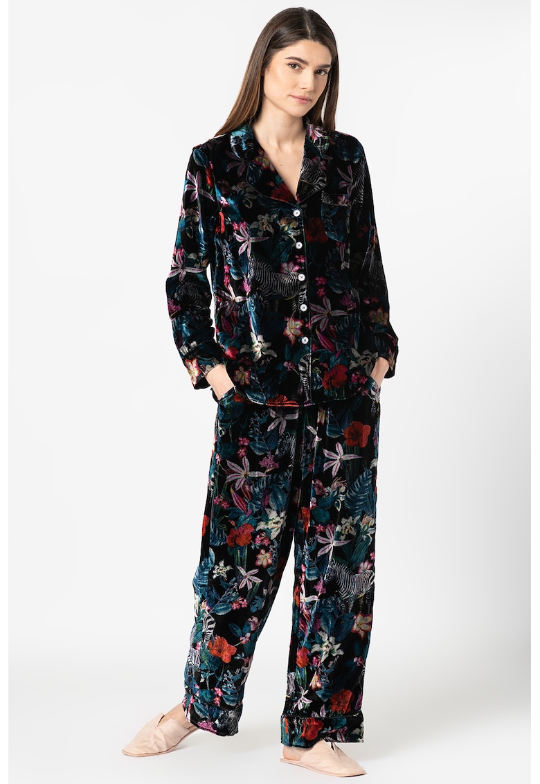 Pijama cu imprimeu si aspect catifelat