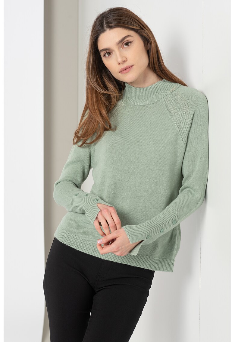 Pulover cu guler inalt si maneci raglan