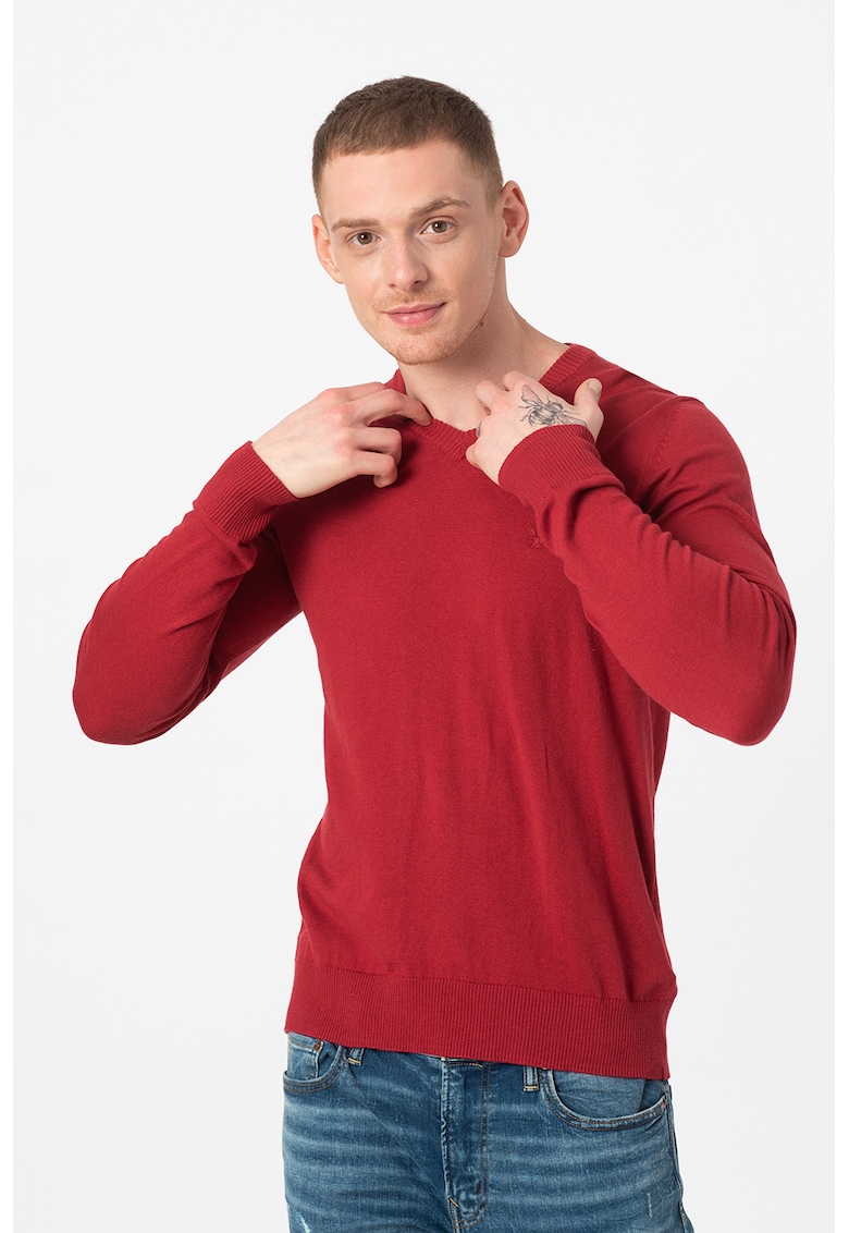 Pulover tricotat fin cu decolteu in V