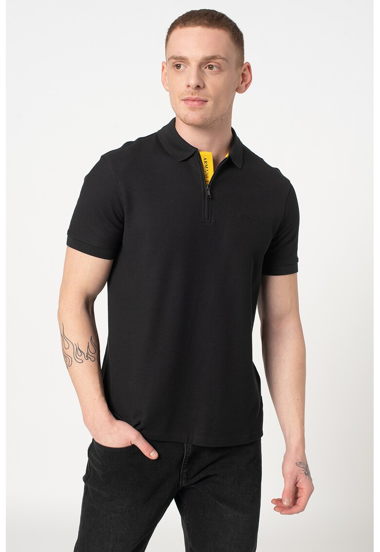 Tricou polo din material pique cu fenta cu fermoar