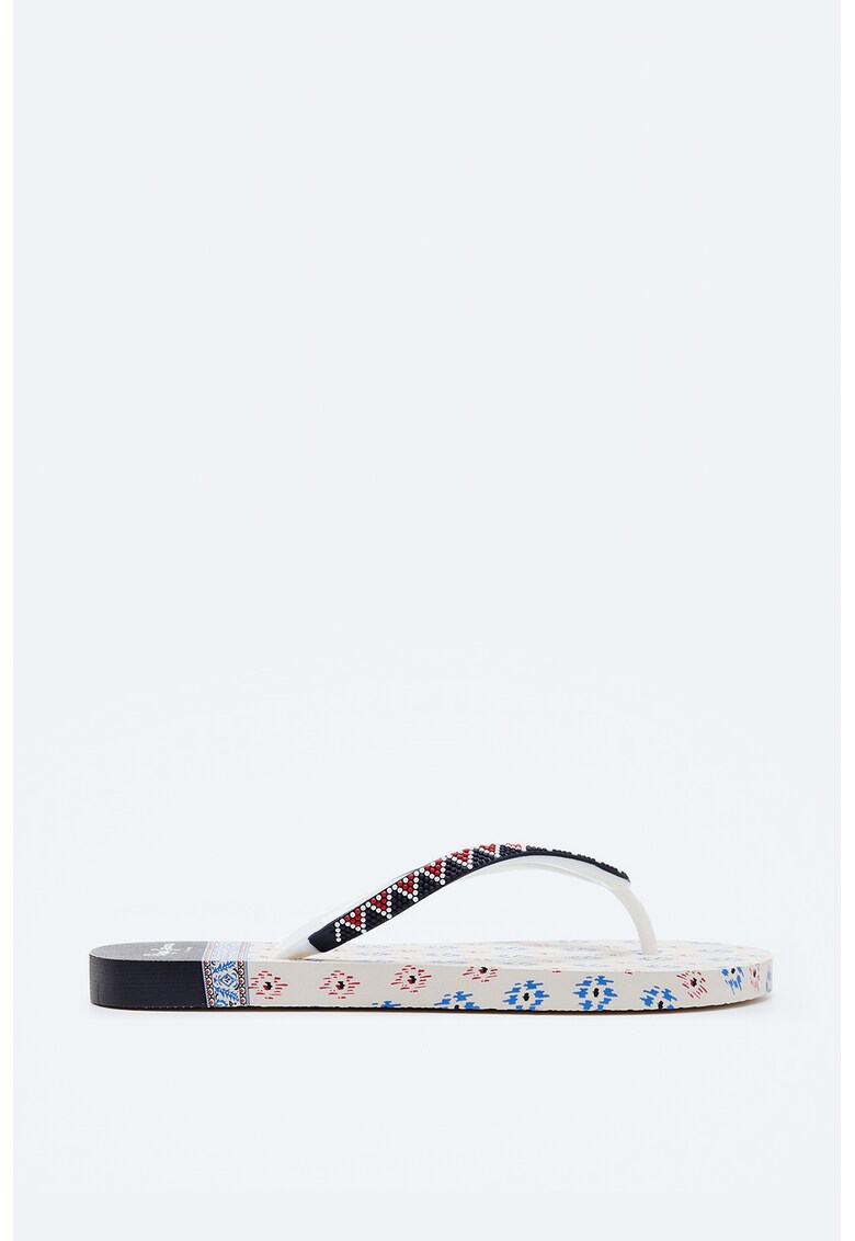 Papuci flip-flop cu motive etnice
