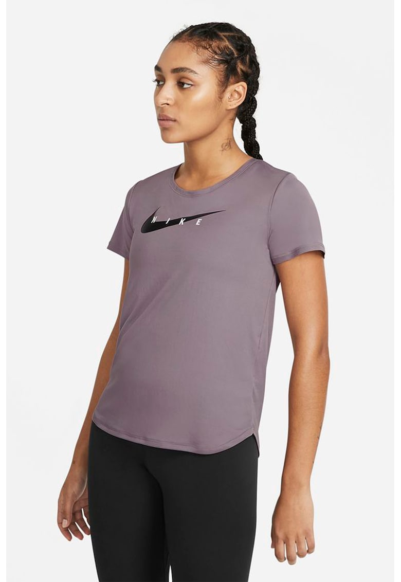 Tricou cu tehnologie Dri-Fit si imprimeu logo pentru alergare Swoosh