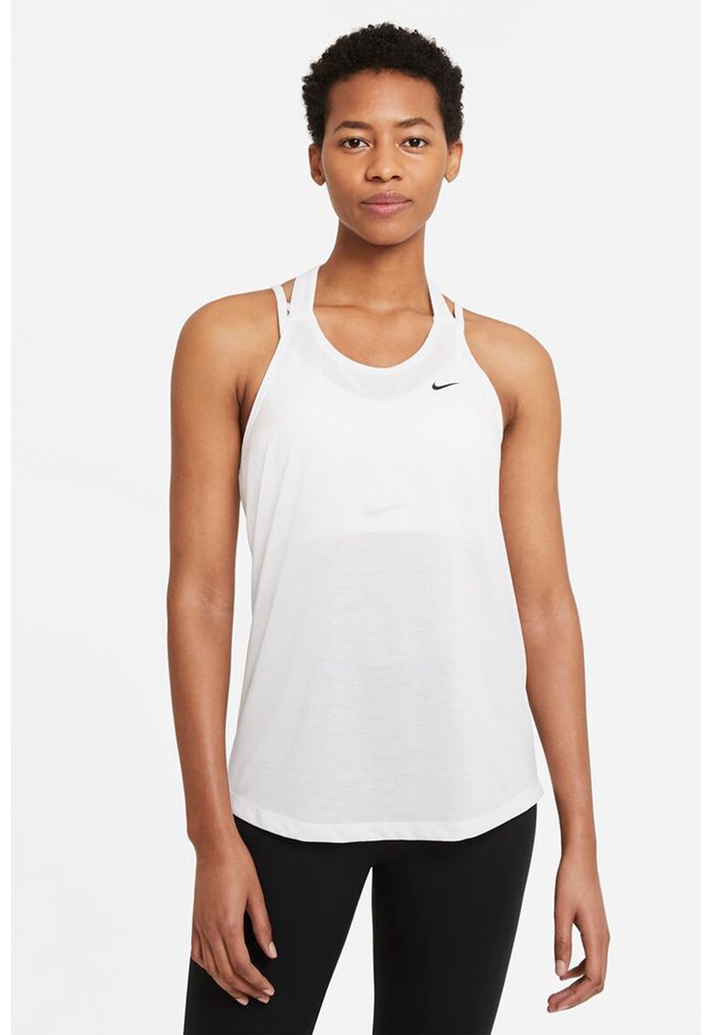 Top cu tehnologie Dri-Fit pentru fitness