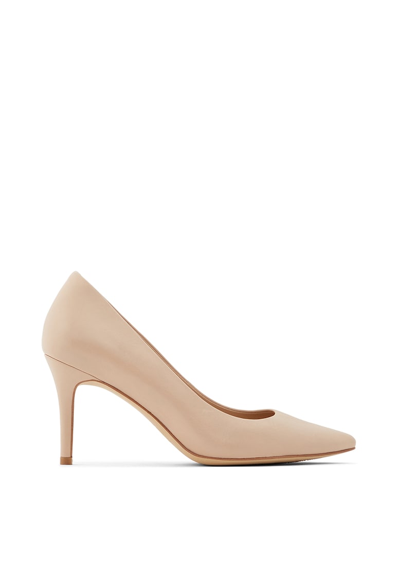 Pantofi de piele cu varf ascutit
