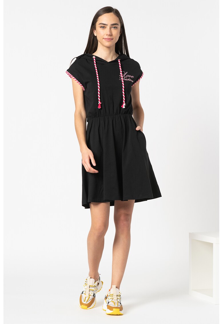 Rochie mini evazata cu gluga
