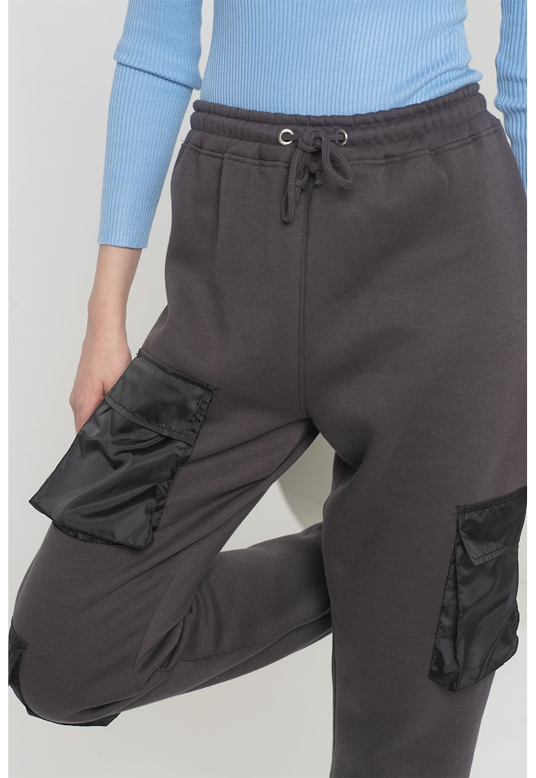 Pantaloni sport cu talie inalta si buzunare aplicate aplicate