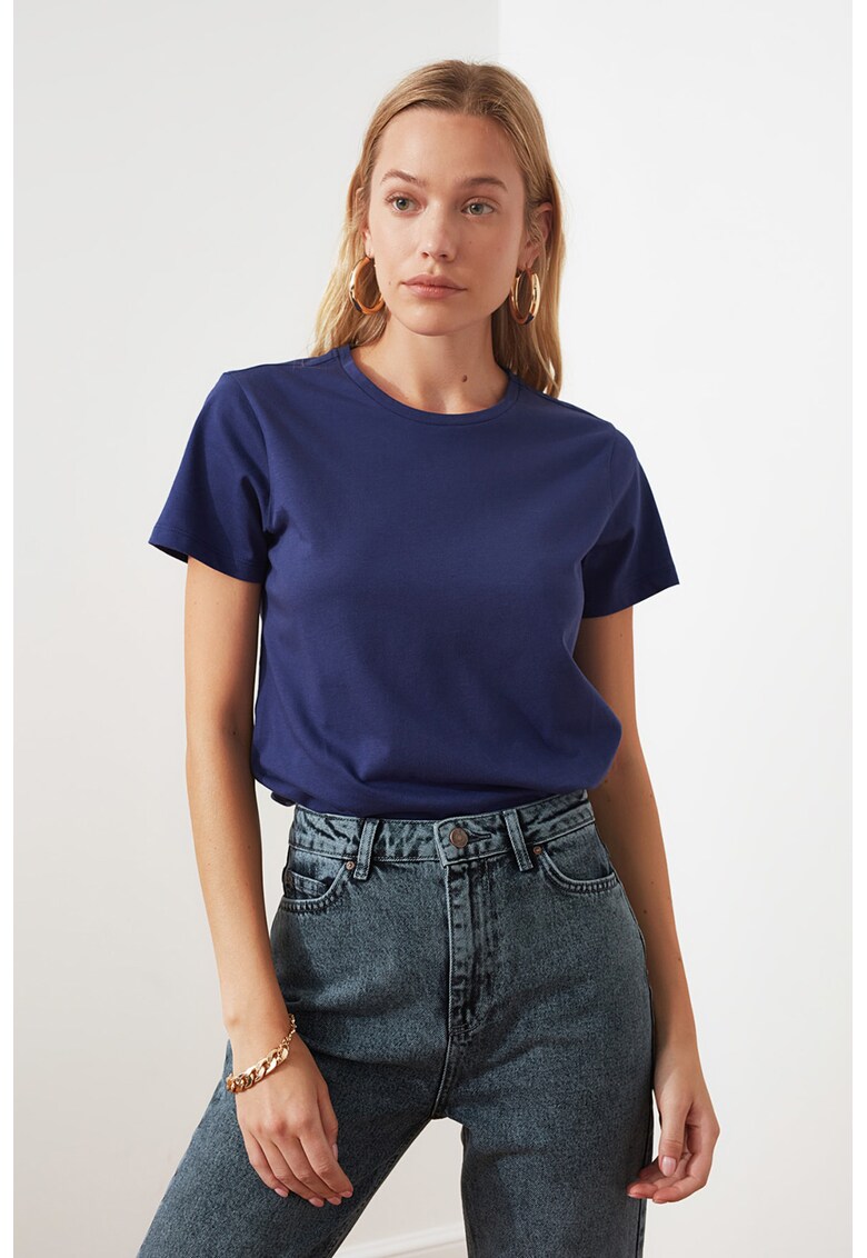 Tricou regular fit cu decolteu la baza gatului