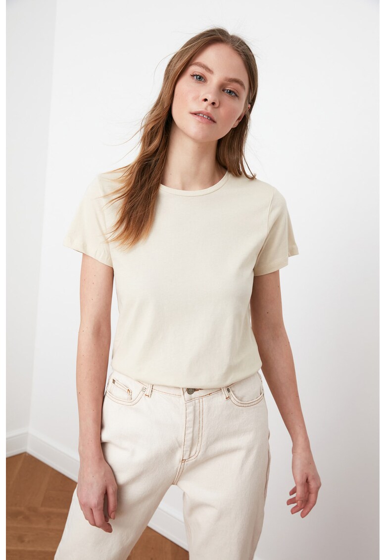 Tricou regular fit cu decolteu la baza gatului