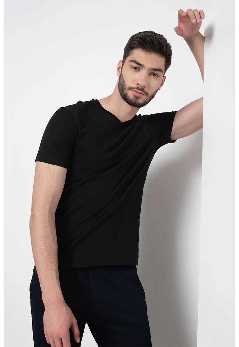 Tricou cu decolteu in V - Negru