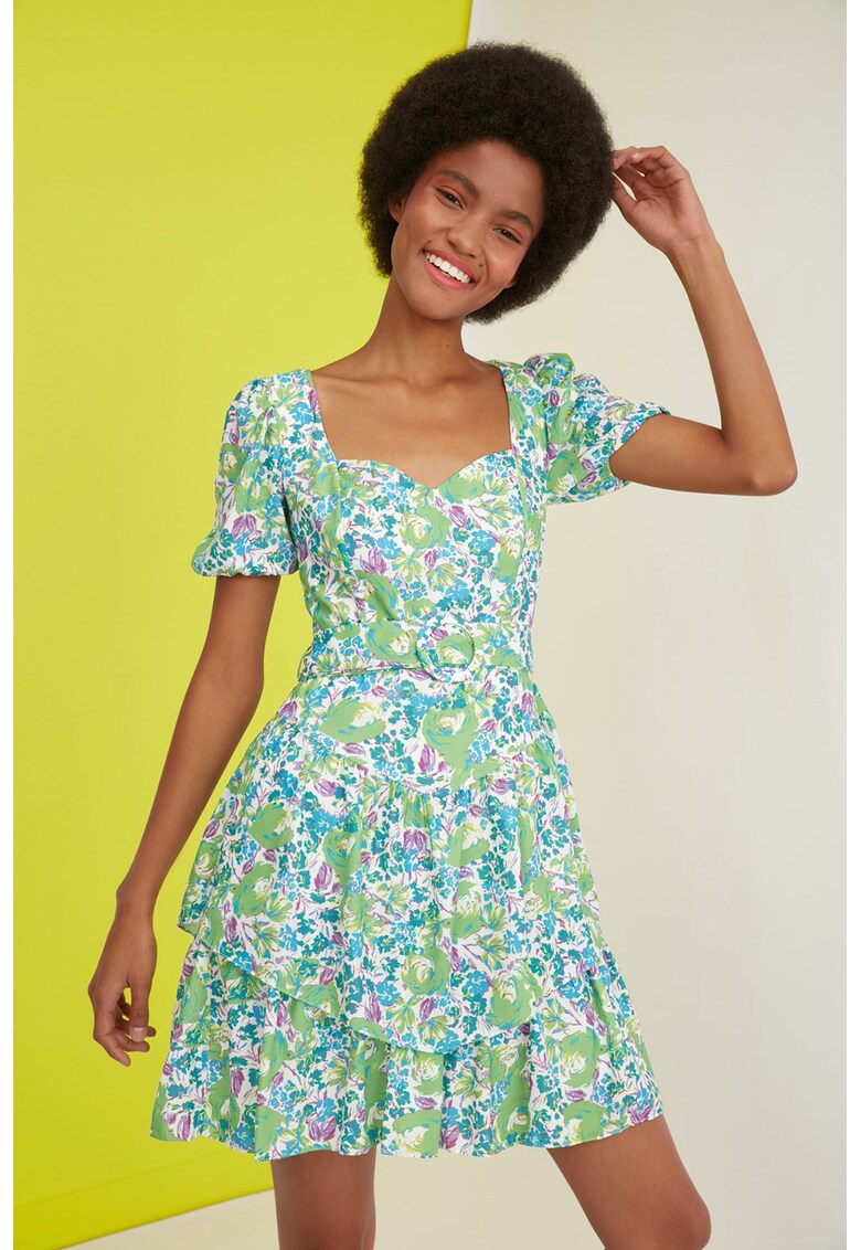 Rochie cu imprimeu floral si decolteu sweetheart