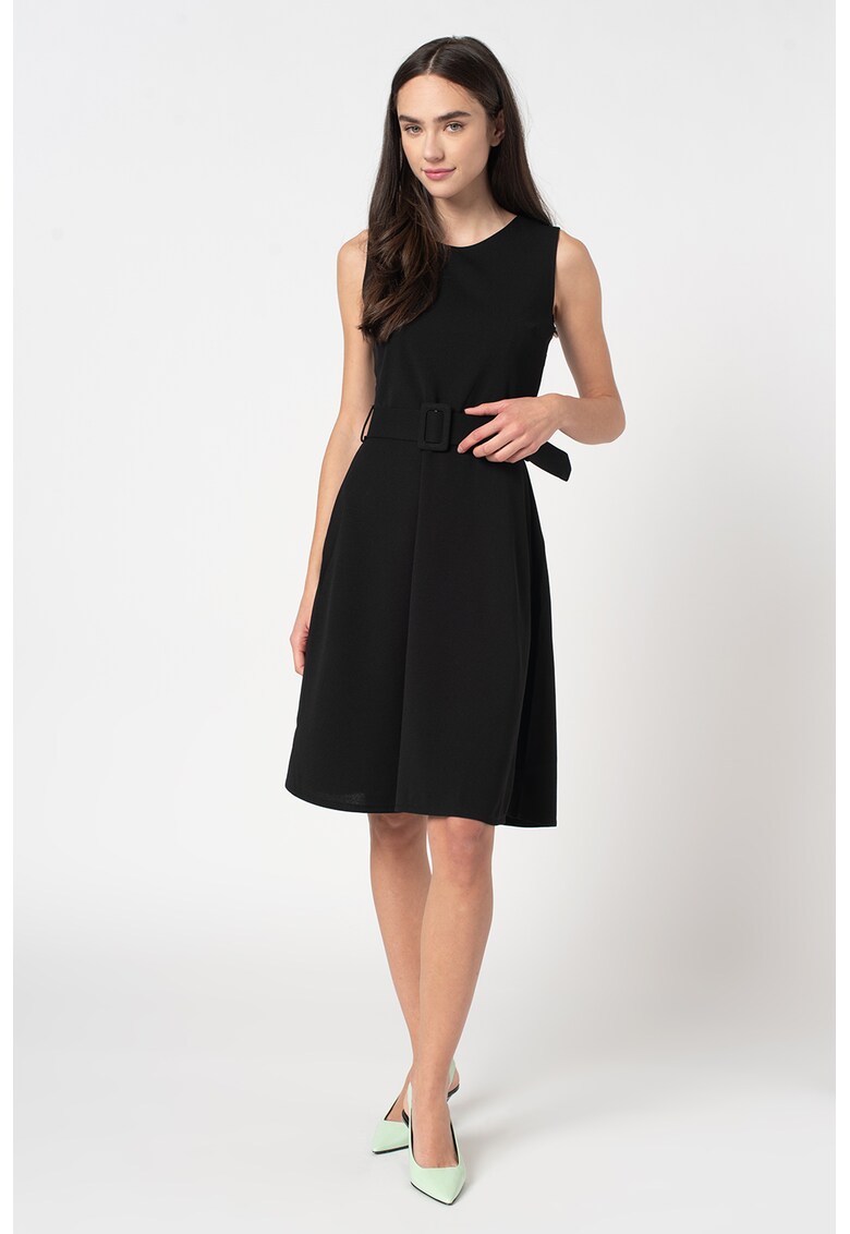 Rochie evazata cu o curea Sisi
