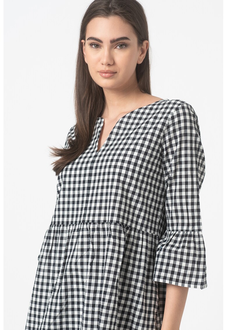 Rochie cu model in carouri si maneci 3/4