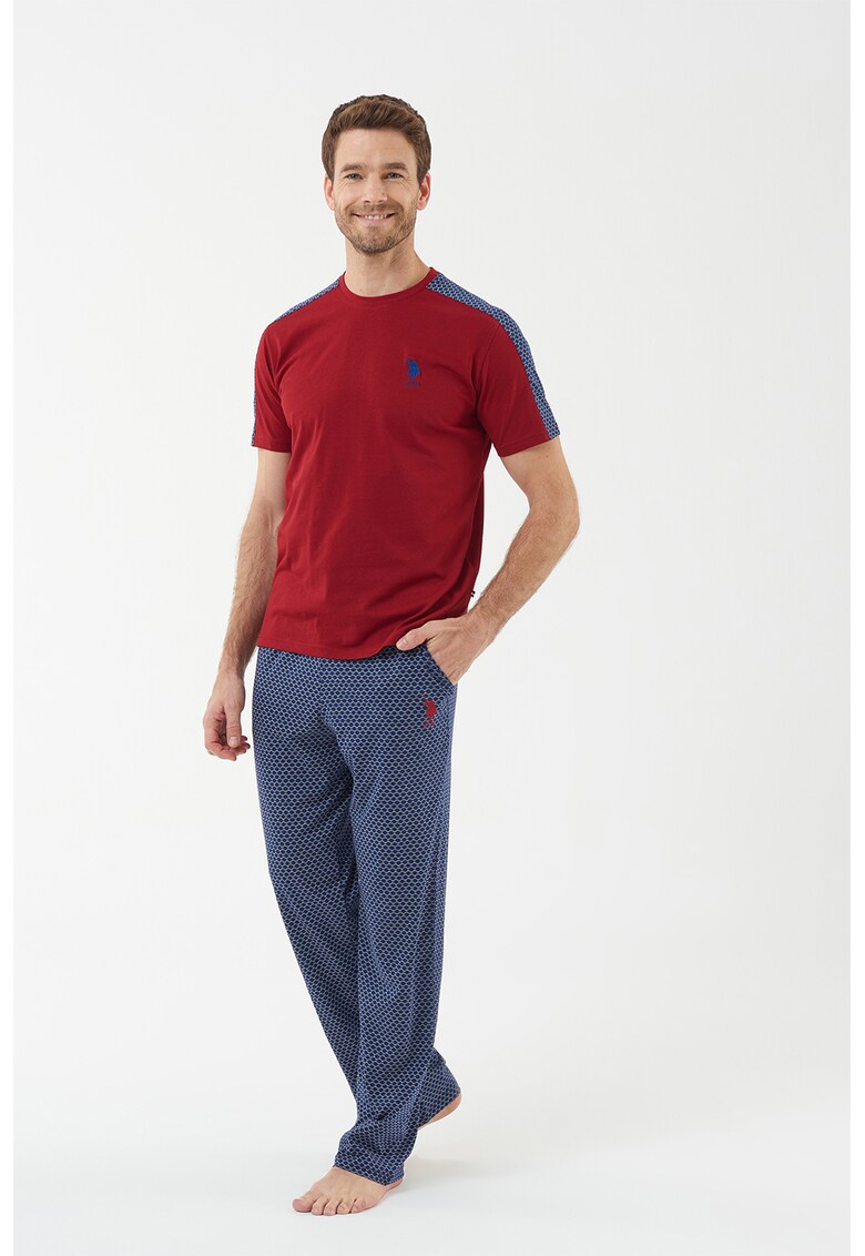 Pijama cu logo brodat
