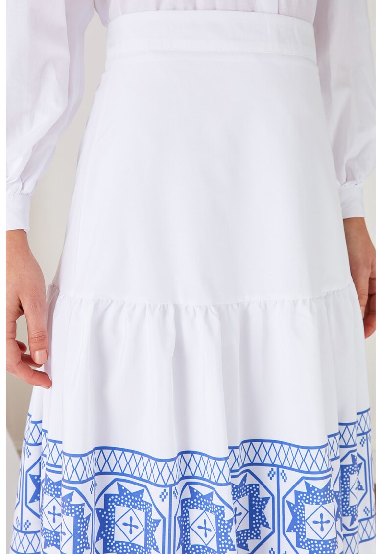 Fusta midi cu model traditional
