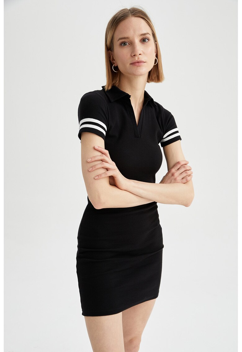 Rochie polo cu accente in dungi