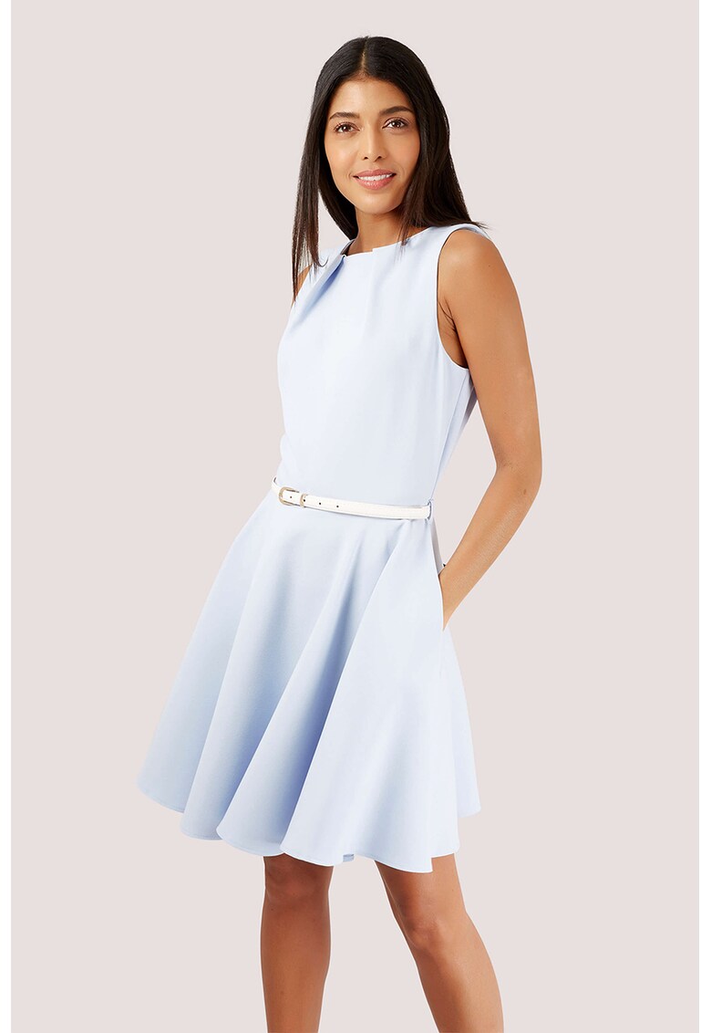 Rochie skater cu o curea in talie