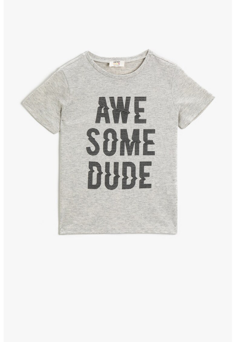 Tricou cu decolteu la baza gatului si imprimeu text