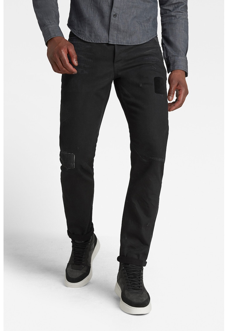Дънки с апликации