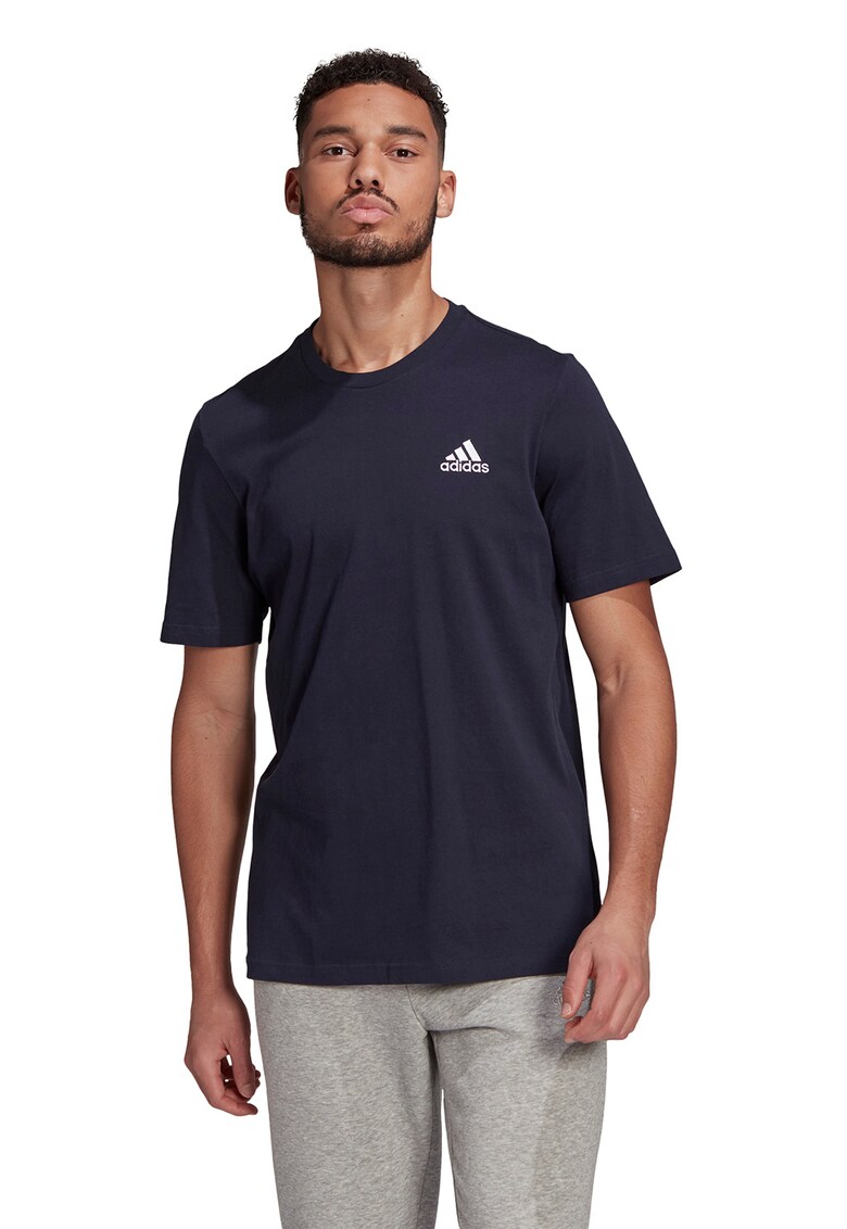 Tricou cu decolteu la baza gatului si broderie logo