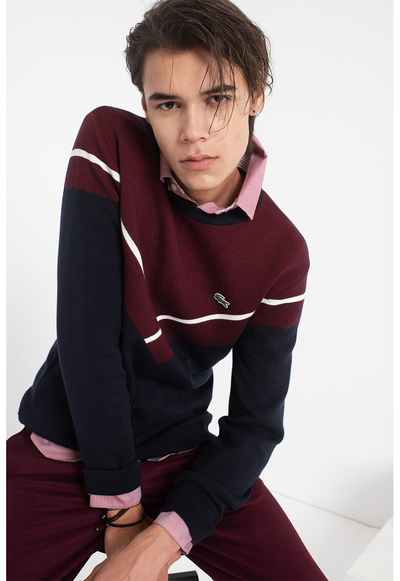 Pulover cu decolteu la baza gatului si model colorblock