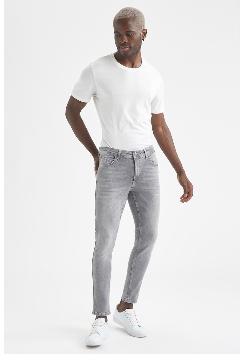 Blugi slim fit cu aspect decolorat