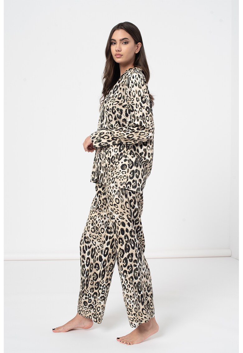 Pijama cu animal print si detalii discrete cu logo Emporio Armani Underwear imagine reduss.ro 2022